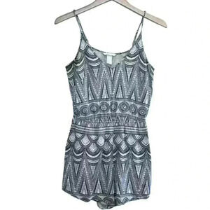 🌈6/$60, H&M Onesie Shorts, Abstract Pattern, Black, White, Pockets, Size 6